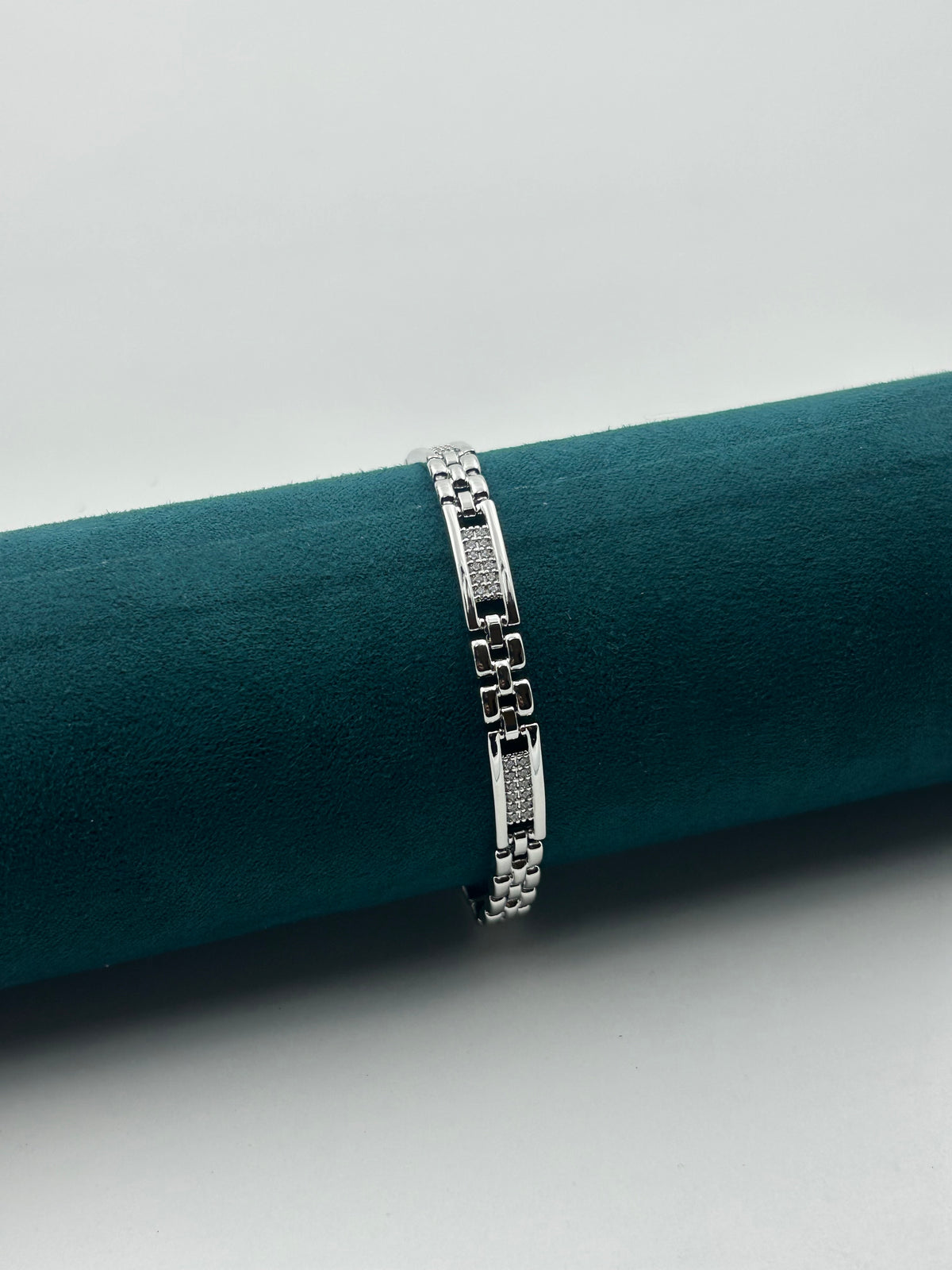Aurelia Pavé Link Tennis Bracelet