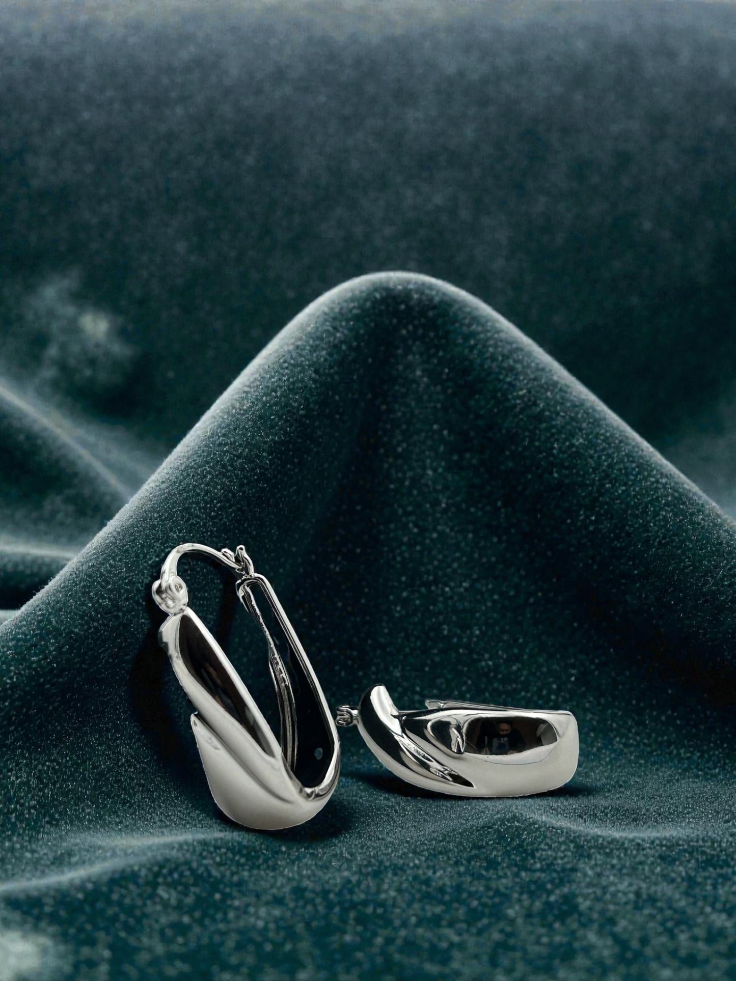 Luna Flow Silver Hoops